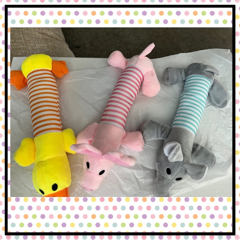 🐤NWOT🐷 Squeaky Play Toys 🐘
